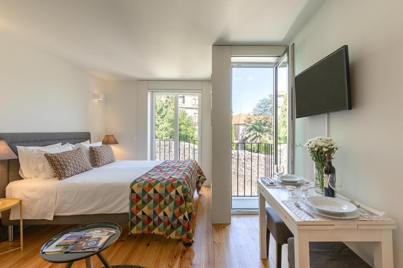 Inside Porto Apartments - Pinheiro Kültér fotó