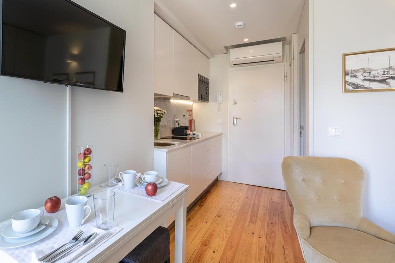 Inside Porto Apartments - Pinheiro Kültér fotó
